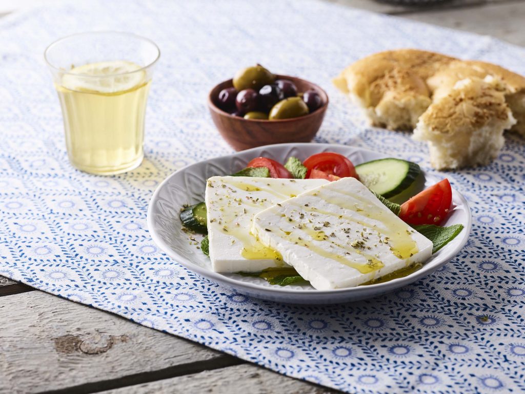 Starter cultures for white brined cheese