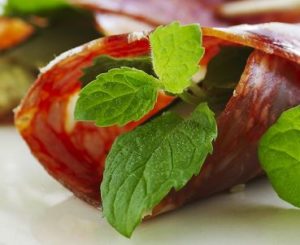 Bioprotective starter cultures meat